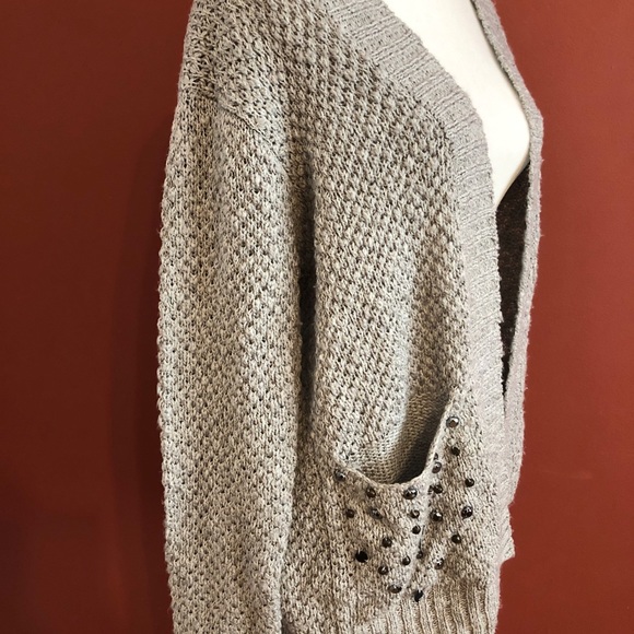 Cardigan - Picture 2 of 5